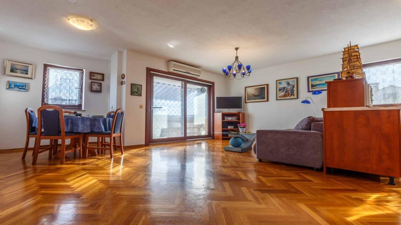 Apartman Mauro Malinska Εξωτερικό φωτογραφία