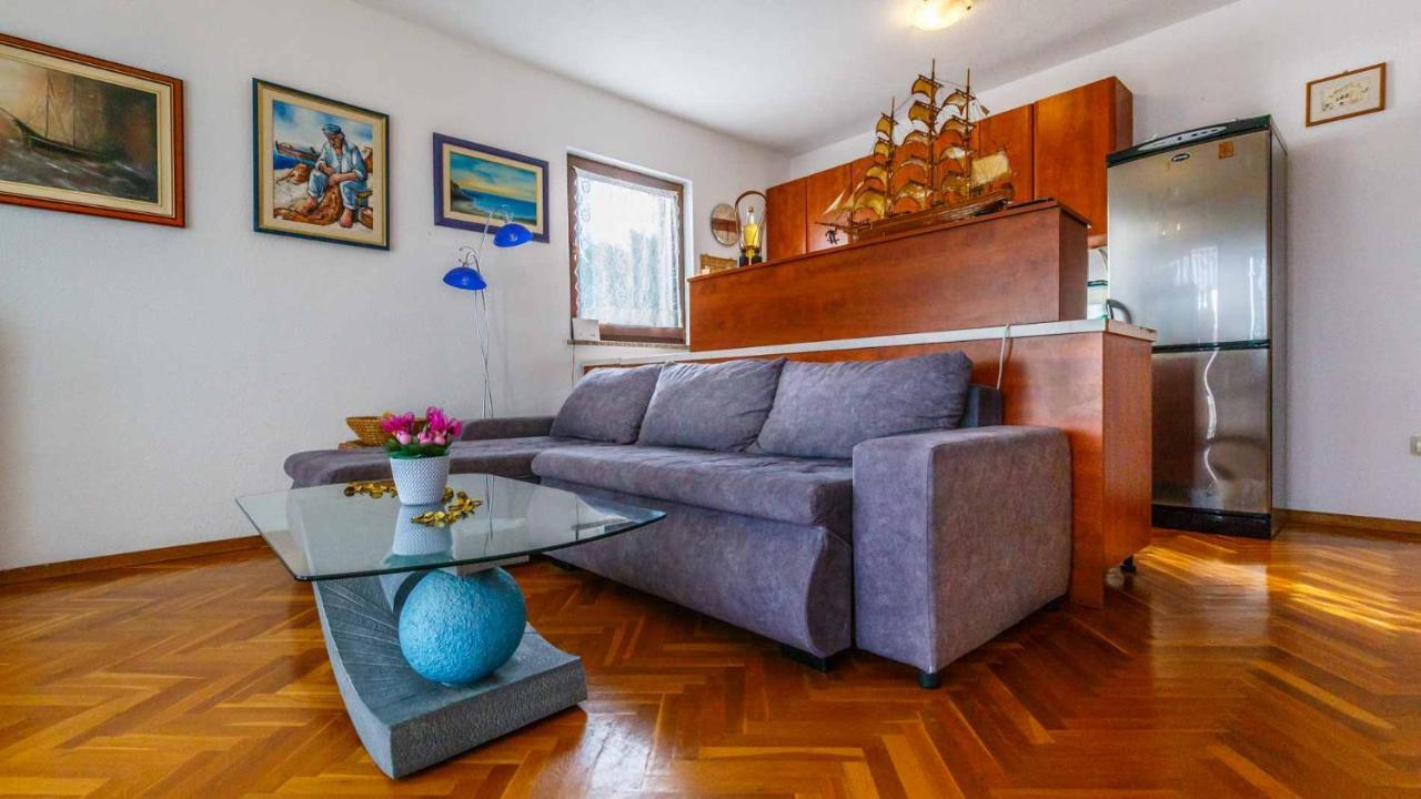 Apartman Mauro Malinska Εξωτερικό φωτογραφία