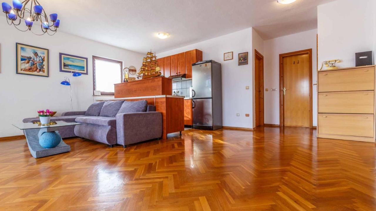 Apartman Mauro Malinska Εξωτερικό φωτογραφία